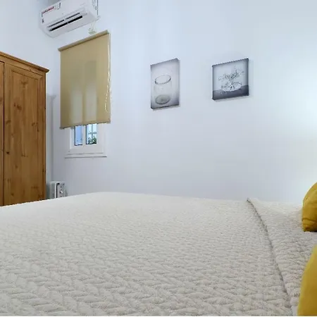 Apartment Piso En Emili's House2 *